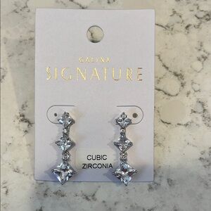 💥Signature Silver Sparkling Stud Earrings💥